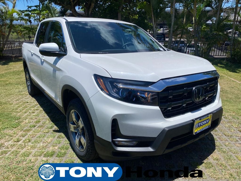 2026 Honda Ridgeline RTL in Platinum White Pearl — front three-quarter view