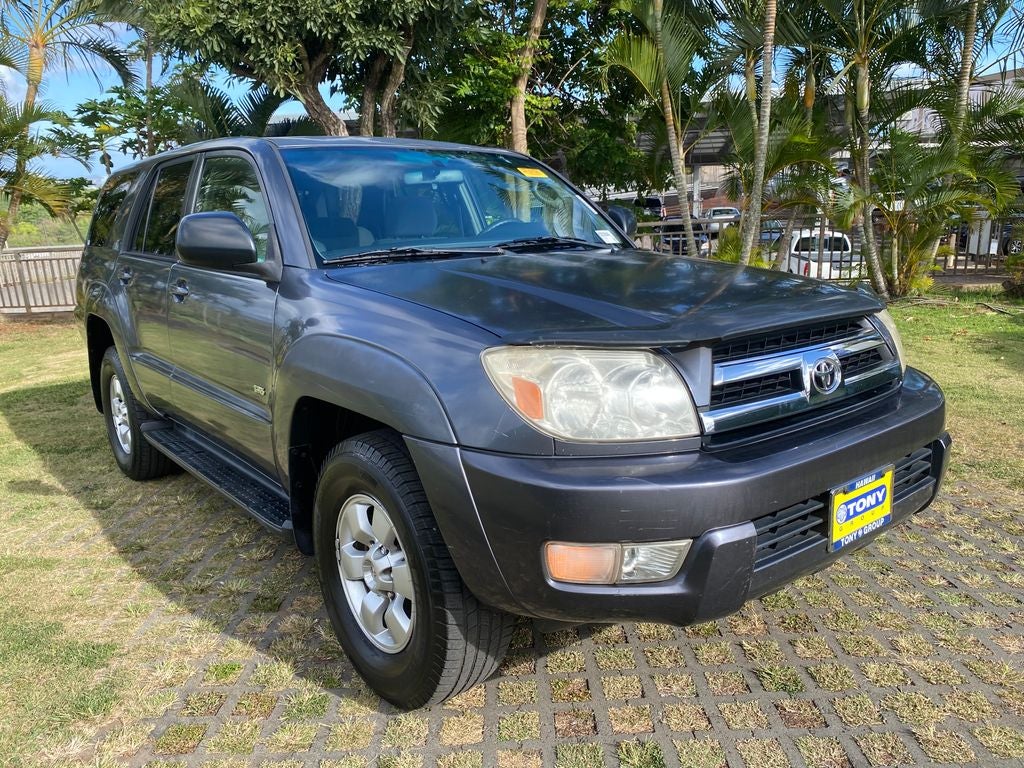 2005 Toyota 4Runner SR5 in Gray — front three-quarter view