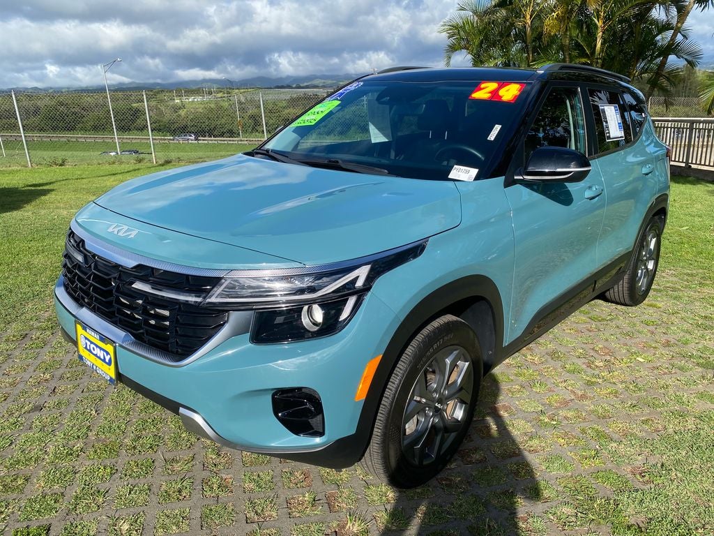 2024 Kia Seltos — rear three-quarter view