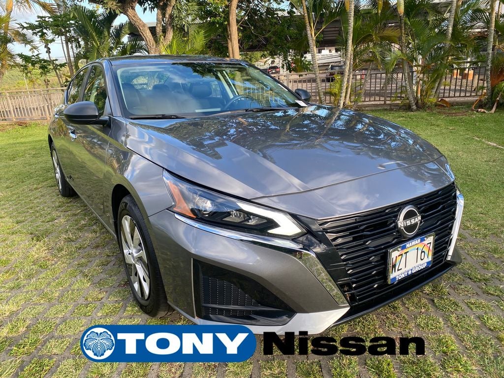 2024 Nissan Altima 2.5 S in Gun Metallic — front three-quarter view