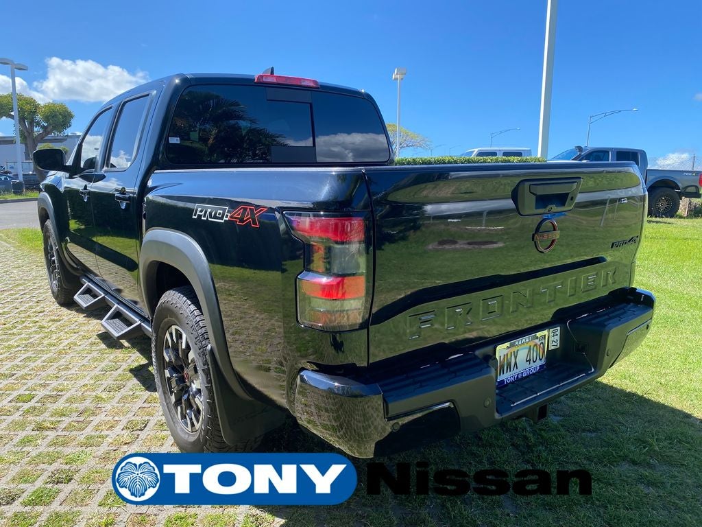 2023 Nissan Frontier — detail view