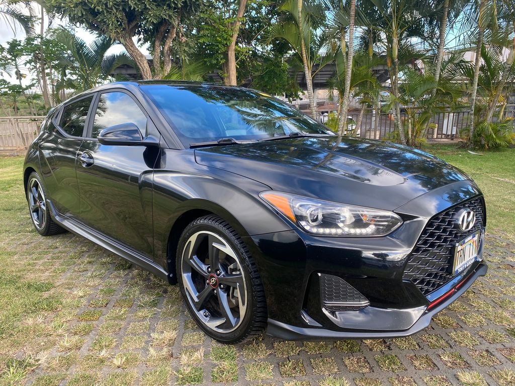 2019 Hyundai Veloster Base in Ultra Black Pearl — front three-quarter view